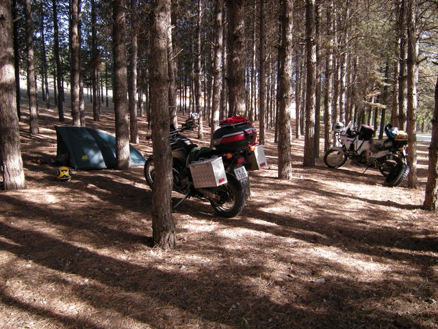 Лагер 2 в гора, около Сиврихисар. 