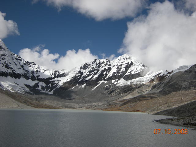 Езеро Панч Покхари, около 5300 м и краят на Хунку. 