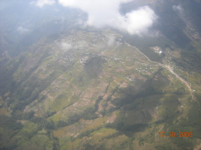 Тераси по ниските части на Хималаите.