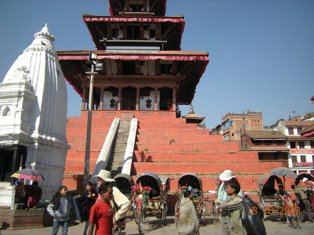 Храм в Дарбър Скуър в Катманду.