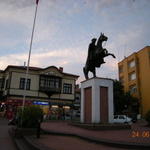 Статуя на Ататюрк.
