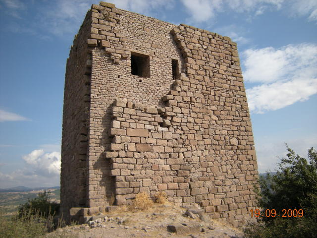 Кула от крепостта на Асос.